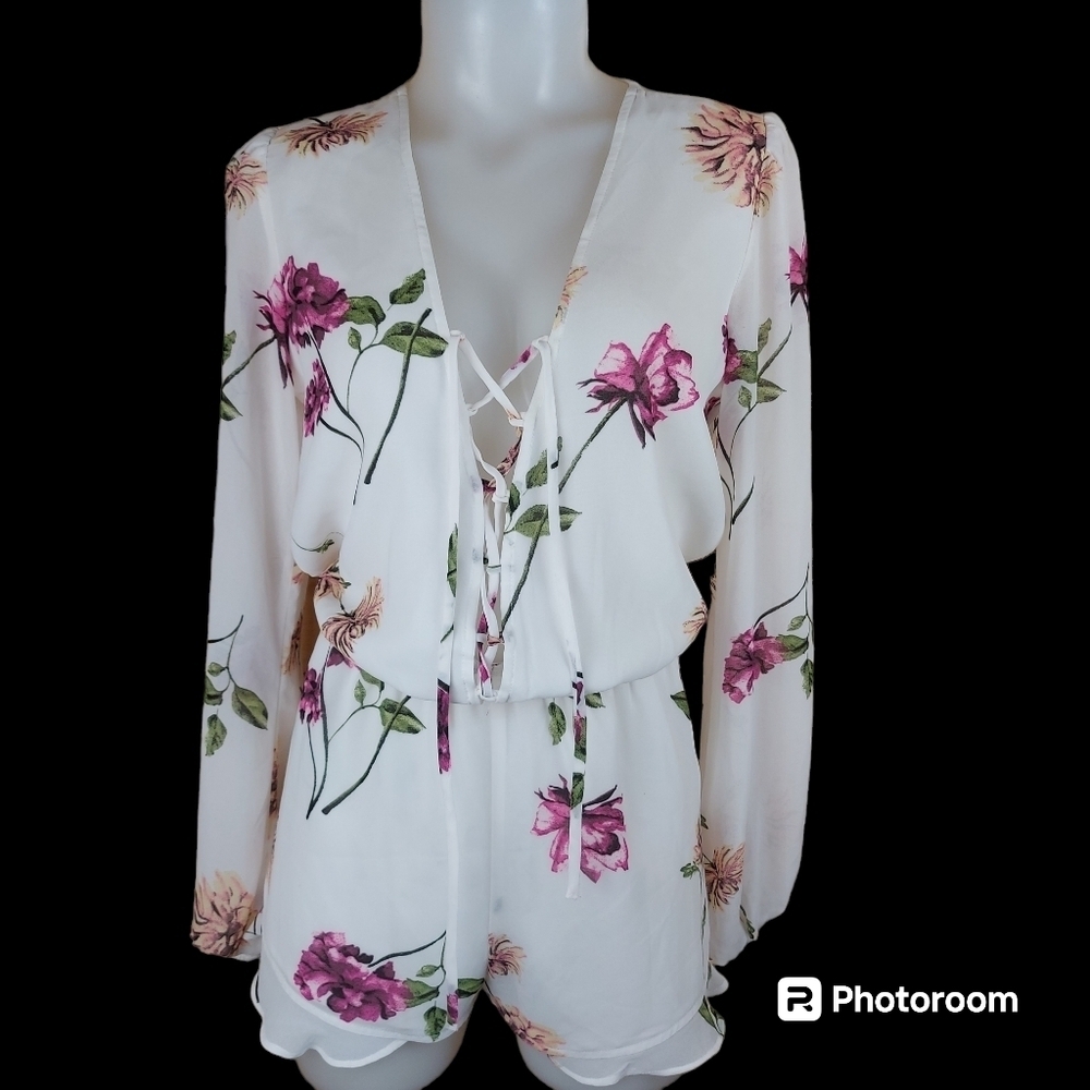 Rompers FOREVER 21 chiffon floral laced front Size Medium